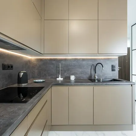 Esencja By Renters * Poznań