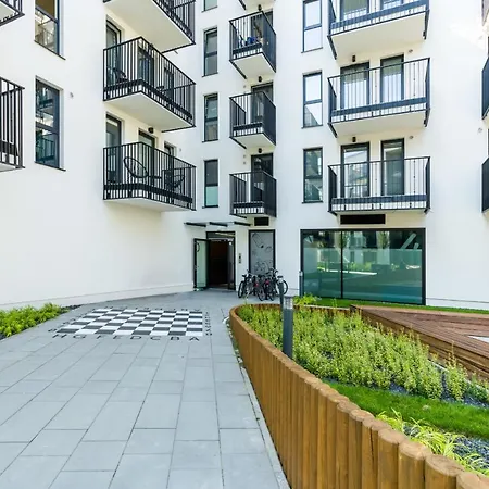 Esencja By Renters * Poznań